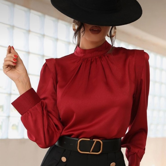 Red blouse - Picture 15 of 15